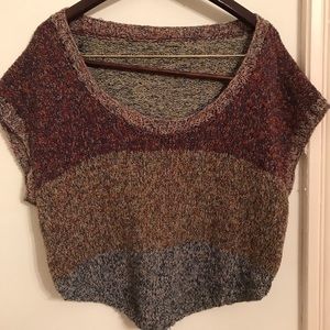 Hand knit flowy crop top made of cotton